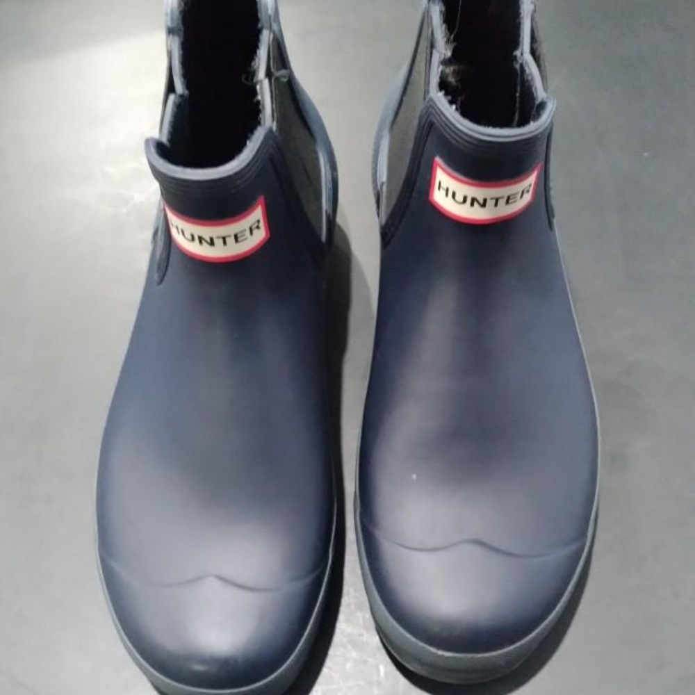 Hunter Mid high rain-boots- size 8